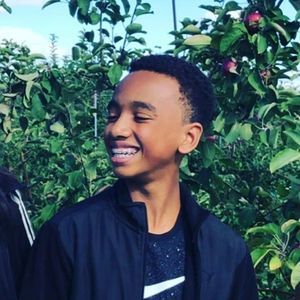 Meet your Posher, Davon